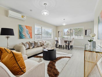 Easy-Care Living in a Prime Ellerslie Location