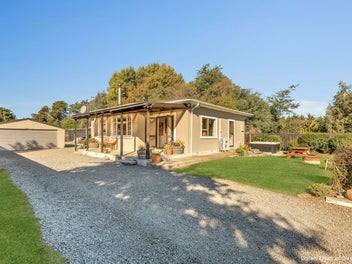 Spacious Family Living in Leithfield!