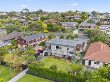 RENOVATE & REAP THE REWARDS!Brick&Tile Urgent Sale
