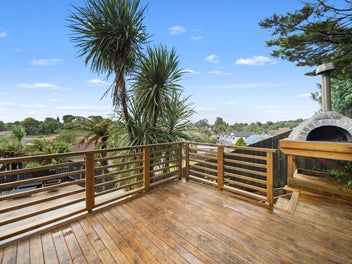 Alfresco Appeal in the Heart of Opaheke