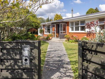 Spacious Family Home in Quiet, Leafy Location