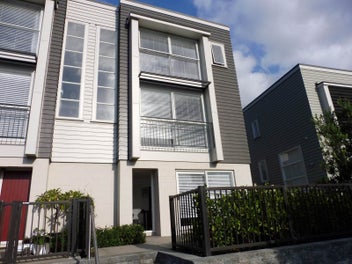 Image 1 of 7