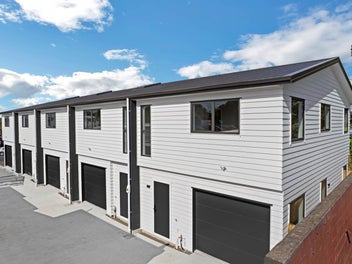 Ultimate Convenience! 5 Brand New Homes Ready ...