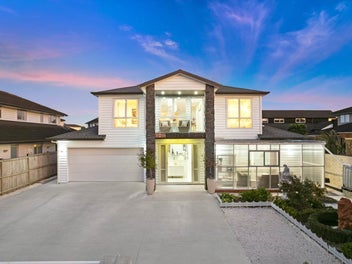Vendor Must Sell This Stunning Seaview House