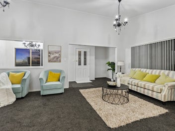 #THEDAY - Spacious Family Home With Views!