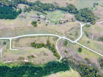 Luxury Home and Land Section with Te Aoturoa