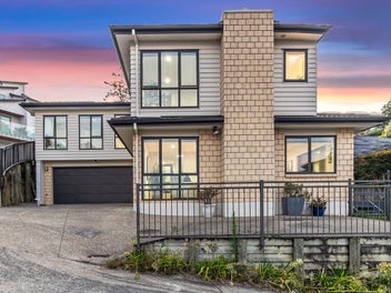 Ignore CV - make an offer to Greenlane home today