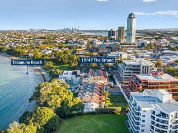 Bargain Beachfront Takapuna, Private Beach Access