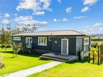 Modern Comfort Meets Country Soul