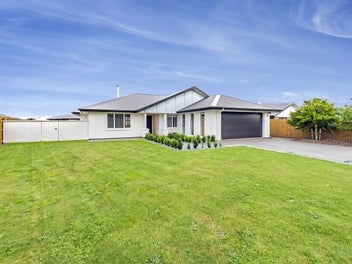 Spacious, Sunny & Conveniently Located