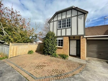 Image 1 of 18