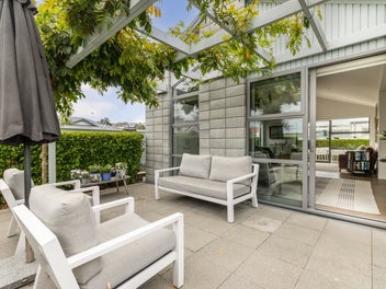 Single Level Ahuriri Townhouse