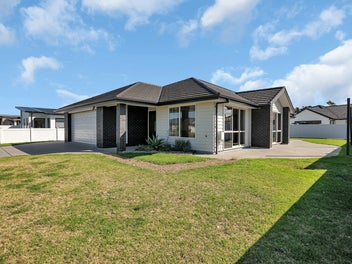 SUPERLATIVE IN MARSDEN COVE - New Price!