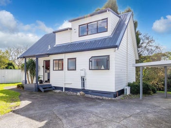 Private, Peaceful Retreat on Churchill Ave