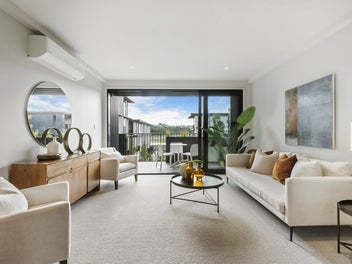 Spacious, Sun-filled and Designer Finish