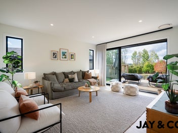 Owners Moving Out Of Auckland!