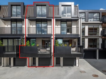 Supersized Floor Plan with Twin Living