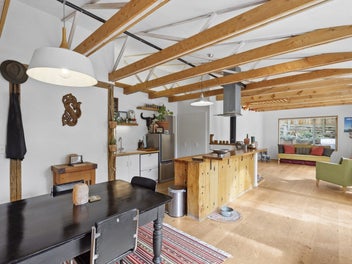 Auction next week! Charming renovated cottage