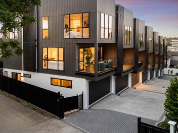 Claude Gardens - Luxury & Affordable With Lift