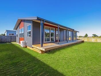 Brand New Home Featherston – Settle Before Xmas