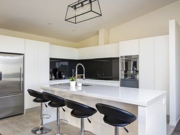 Contemporary Lifestyle On The City Fringe