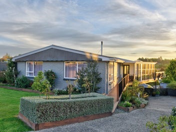 Sunsets, views and space for the whole family