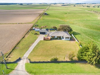 4-Bedroom home with breathtaking views