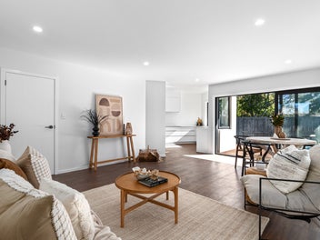 Fully renovated near water