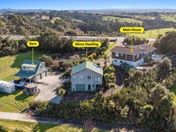 Home & Income on 1 HA of Land!
