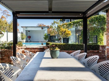 Iconic Residence, The Ultimate Family Entertainer