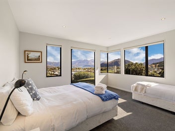 5* Reviewed - Stonyridge Lodge