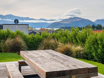 Light-filled living in a sought-after setting
