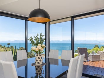 A Seamless Blend of Sophistication & Serenity