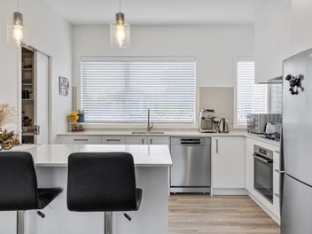 A fresh start in Acacia Bay