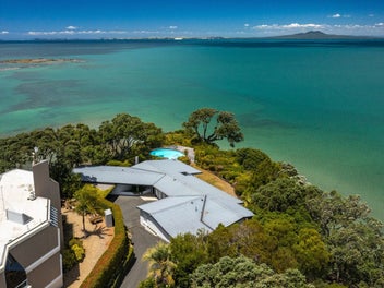An Iconic Clifftop - Opportunity Awaits