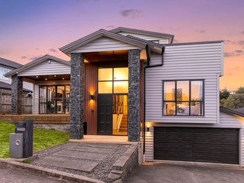 Large 366m² Home – Perfect for Extended Families