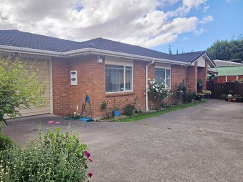Image 1 of 18