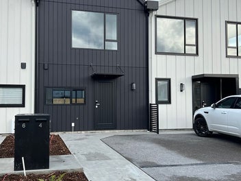 Image 1 of 8