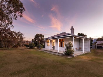 Country Living Classic Villa.