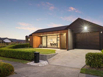 The lifestyle so many seek, in a premium location.