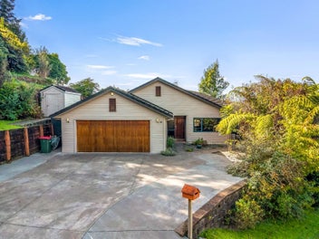 Tranquil Bush Retreat in Western Heights
