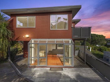 Modern style in Raumati South!