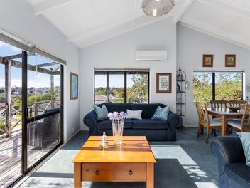 Sunny First Home or Retirees Gem