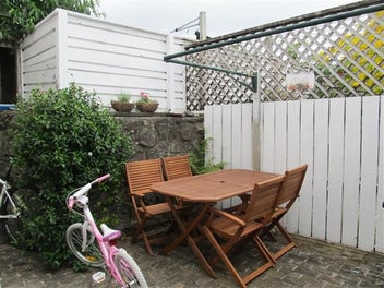 Image 1 of 8