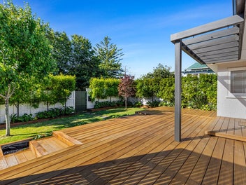 Stunning home in TOP LOCATION!
