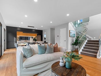 Brand New & Three Master En-suites
