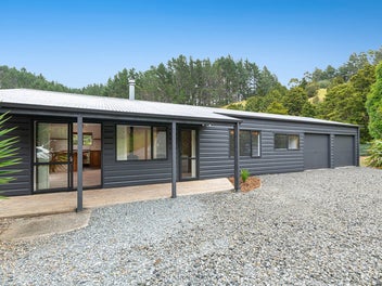 Picturesque Privacy With Room To Grow