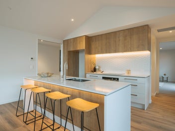 Modern Elegance on the Reserve – Move In Ready!