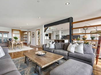 Marina Views, Lock & Leave Convenience