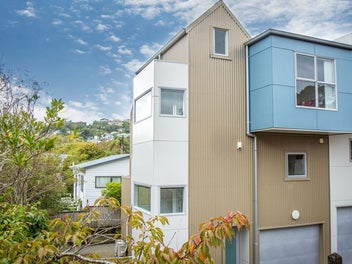 Easy-Care Living in the Heart of Khandallah